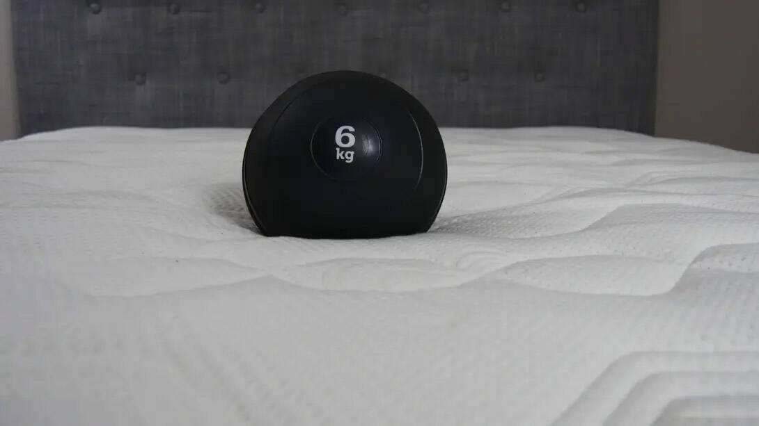 Badenia Irisette Lotus TFK Matratze mit 6 kg Medizinball
